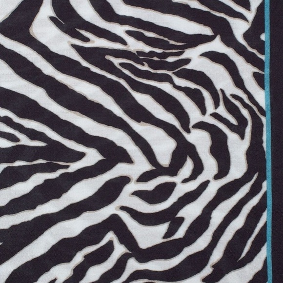 WHBM Zebra-Print Oblong Scarf In Black & White - NWT - Picture 2 of 5